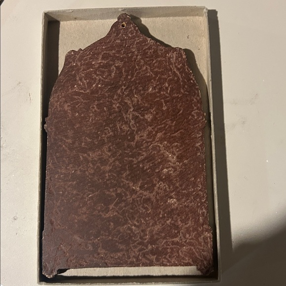 Sacred Heart of Mary Wooden Plaque Carved Relief - Picture 3 of 3